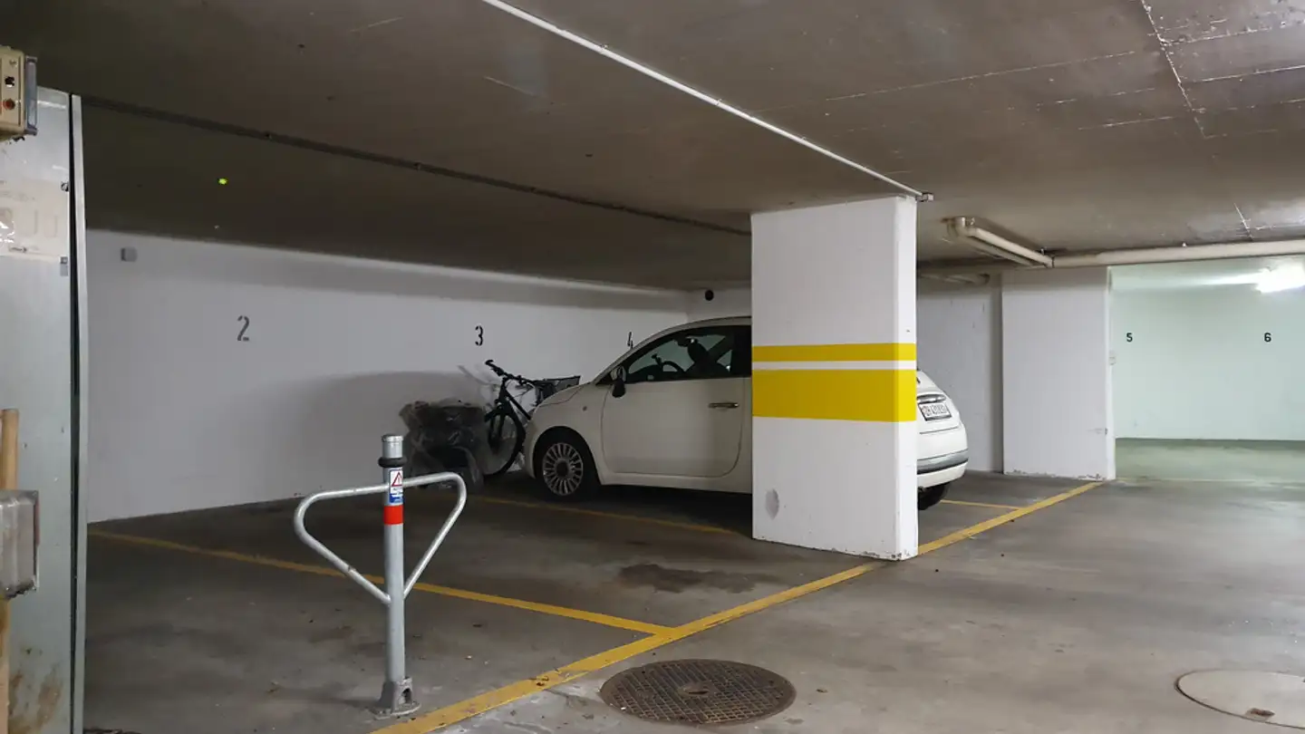 Underground parking space for rent - Zürichbergstrasse 114, 8044 Zürich - Photo 2