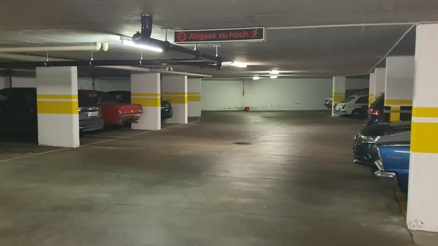 Underground parking space for rent - Zürichbergstrasse 114, 8044 Zürich - Photo 3