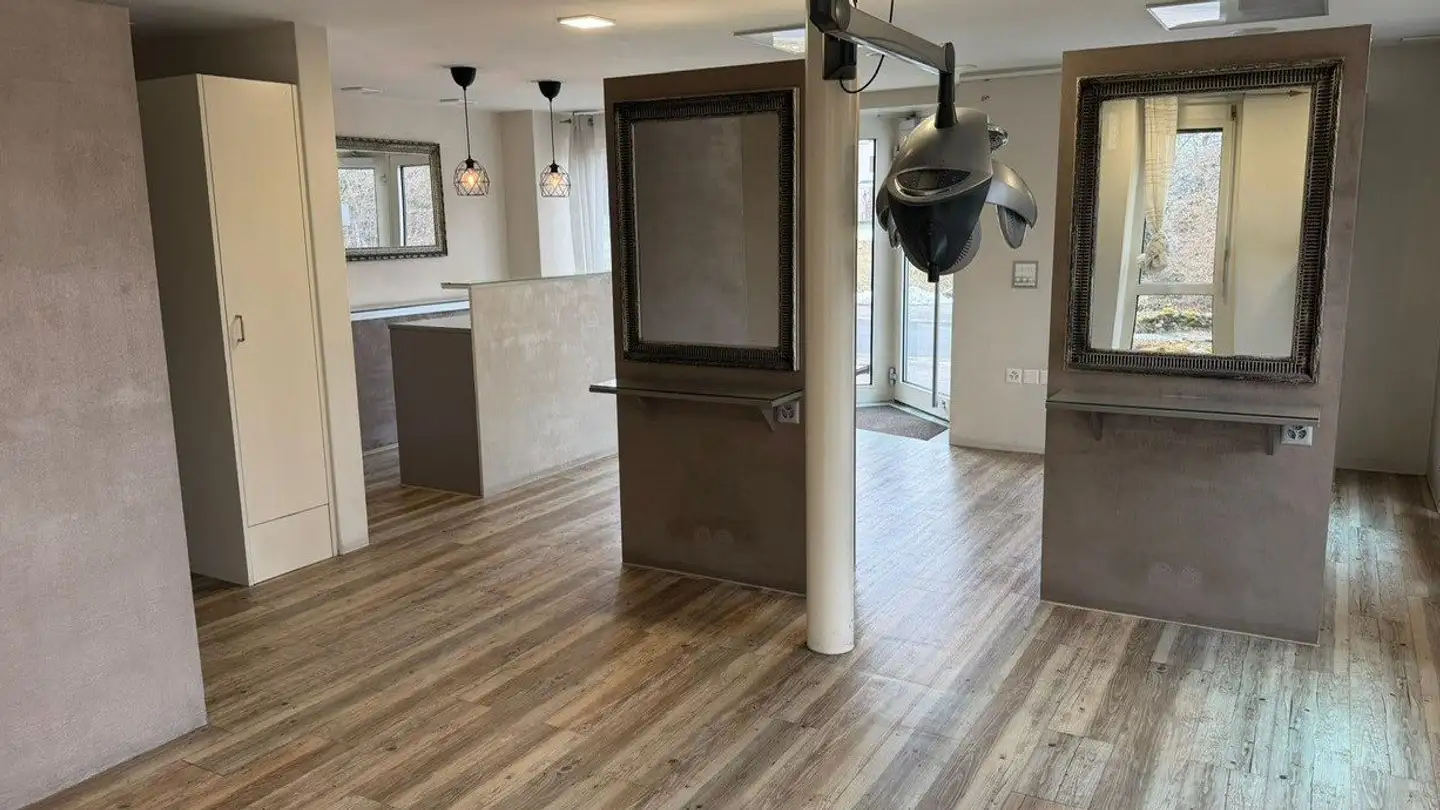 Hairdresser for rent - Bahnhofstrasse 65, 4914 Roggwil BE