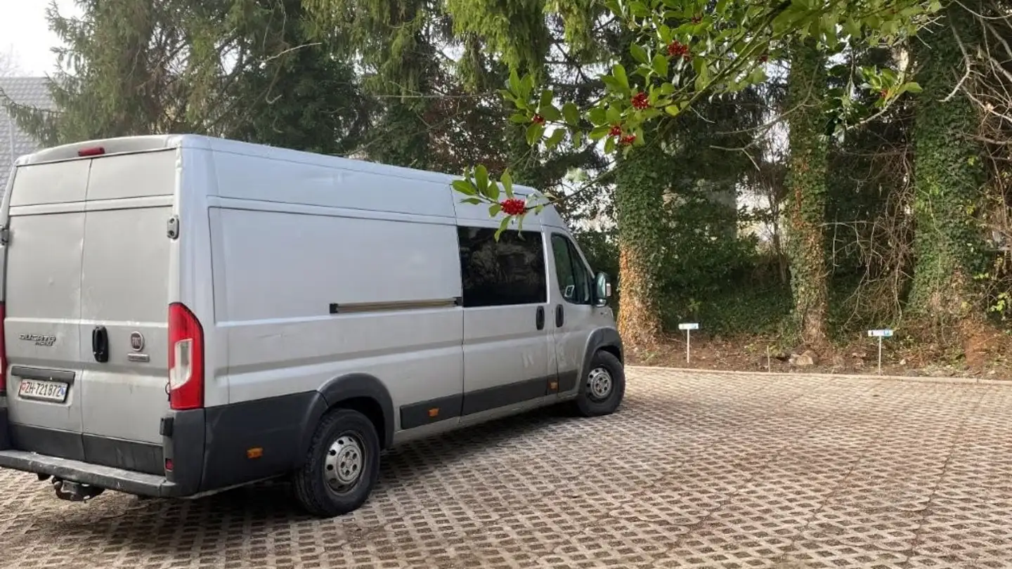 Outdoor parking space for rent - Hauptstrasse 80, 9434 Au SG