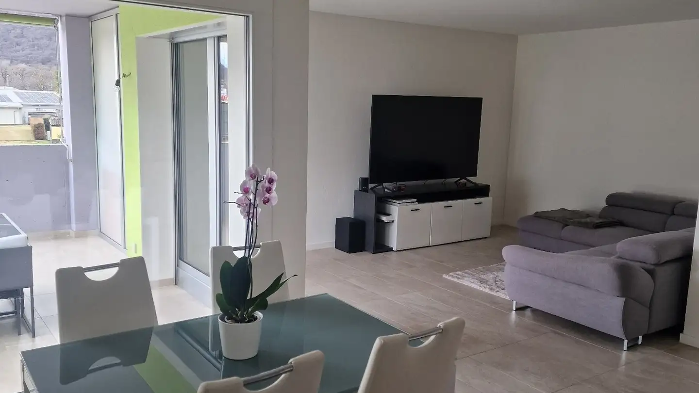 Wohnung mieten - Via Cantonale 10, 6582 Pianezzo