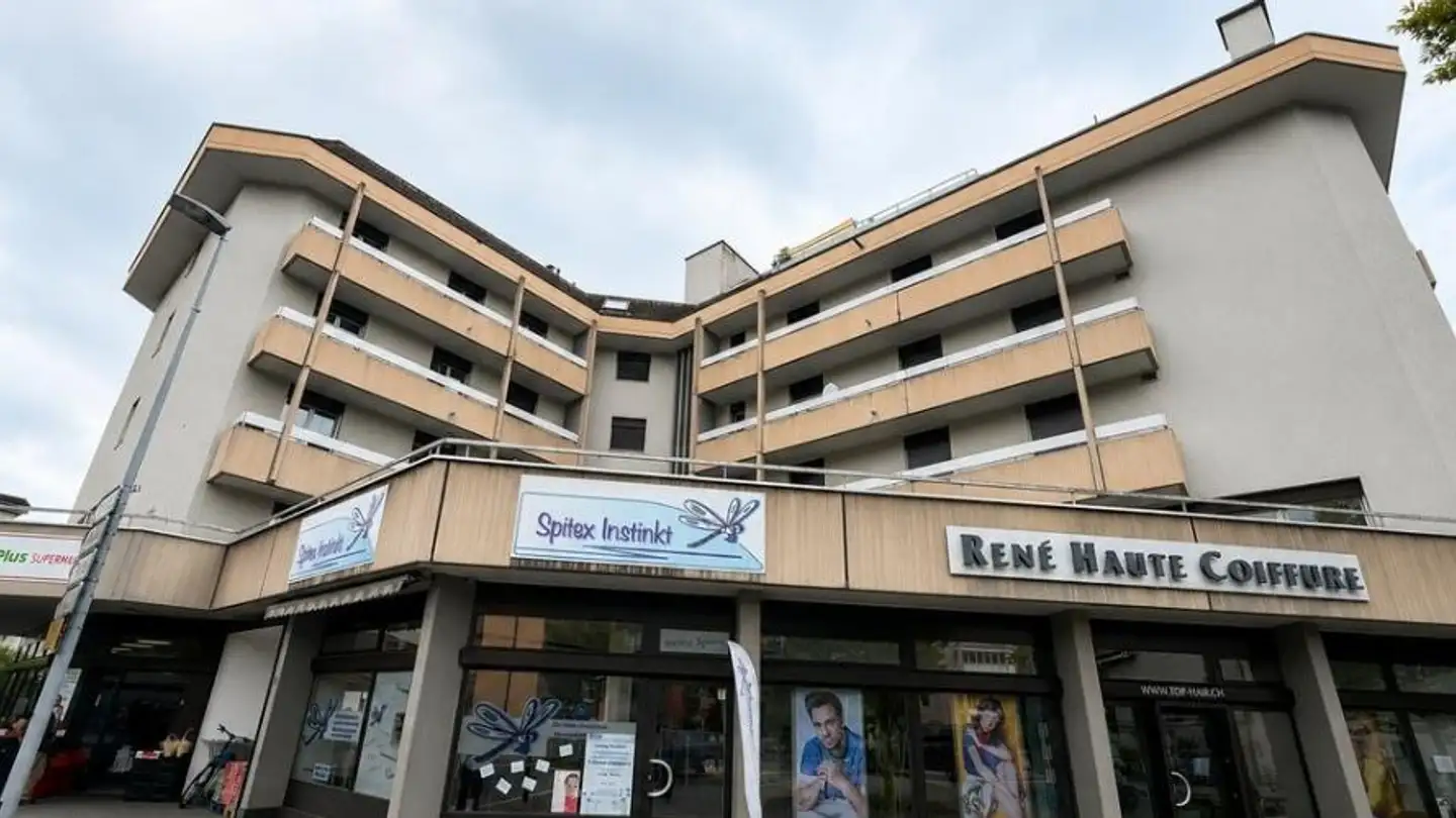 Shop for rent - Kantonsstrasse 40, 6048 Horw