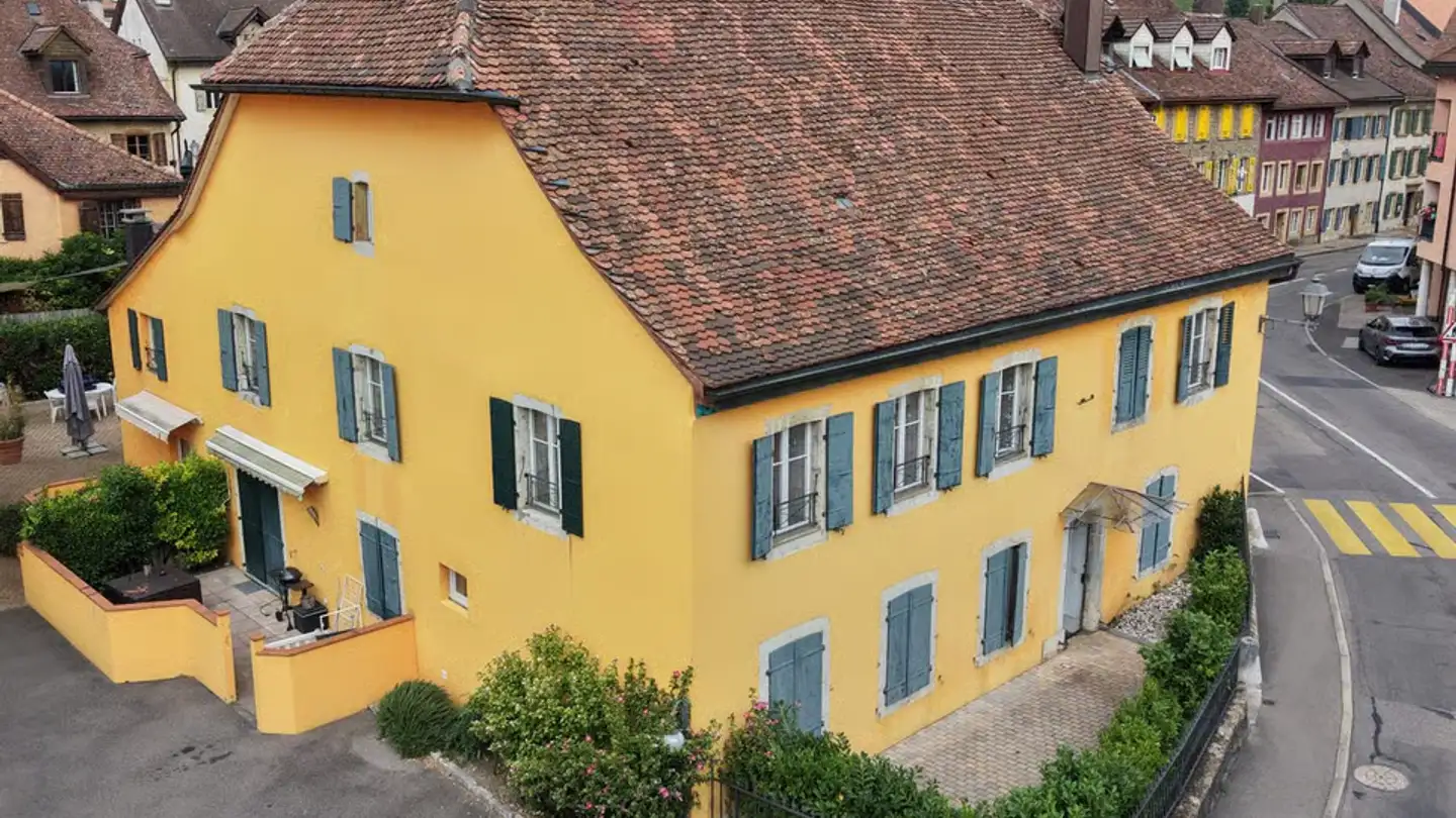 Edificio residenziale in vendita - 2088 Cressier NE