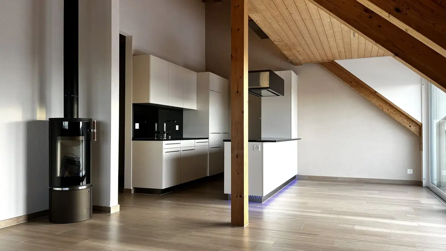 Attic flat for rent - Thunstrasse 34, 3150 Schwarzenburg - Photo 2