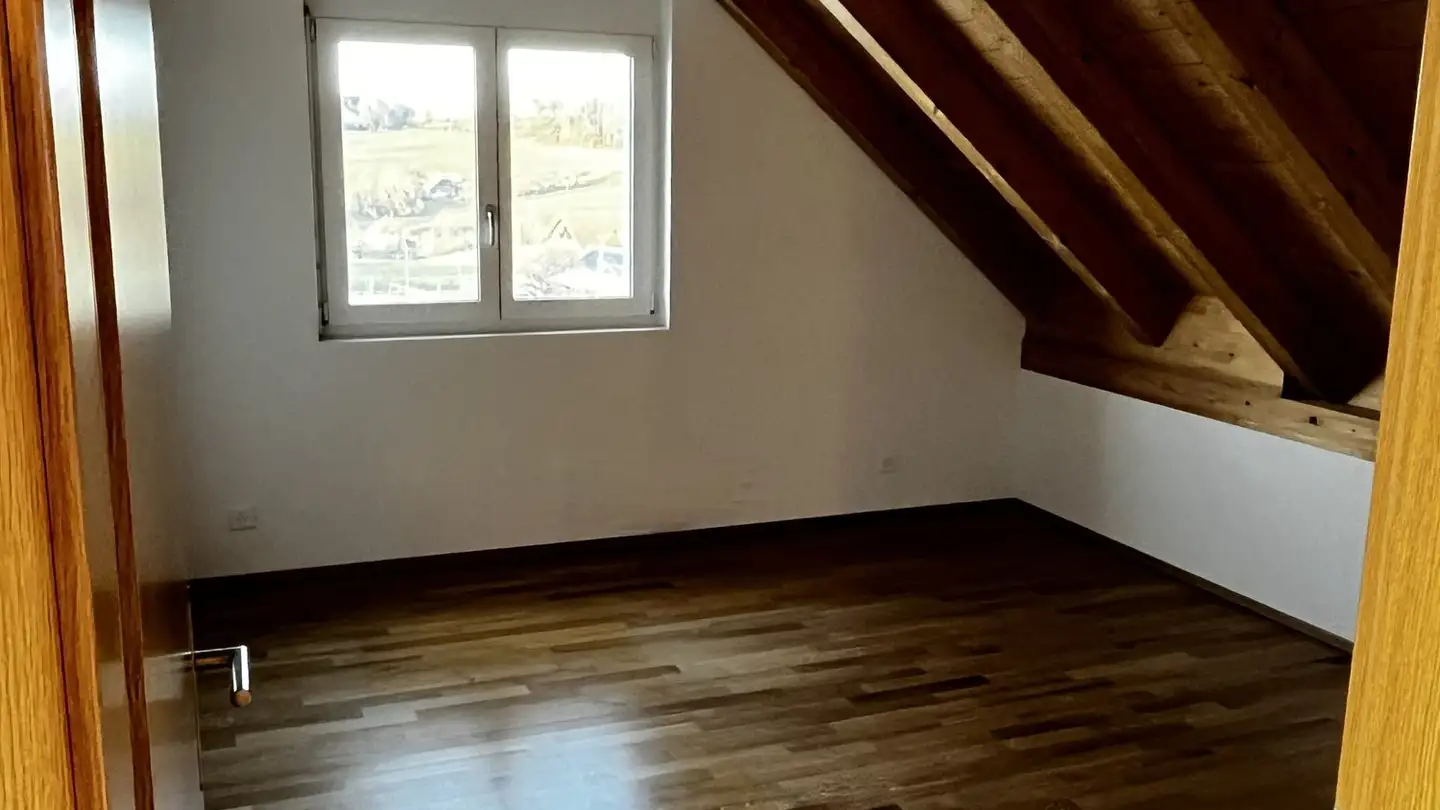 Attic flat for rent - Thunstrasse 34, 3150 Schwarzenburg - Photo 4