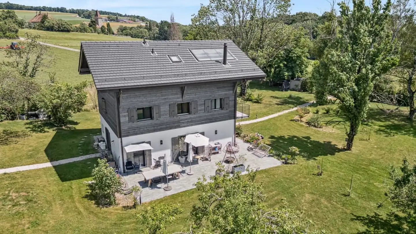 Single house for sale - 1268 Burtigny