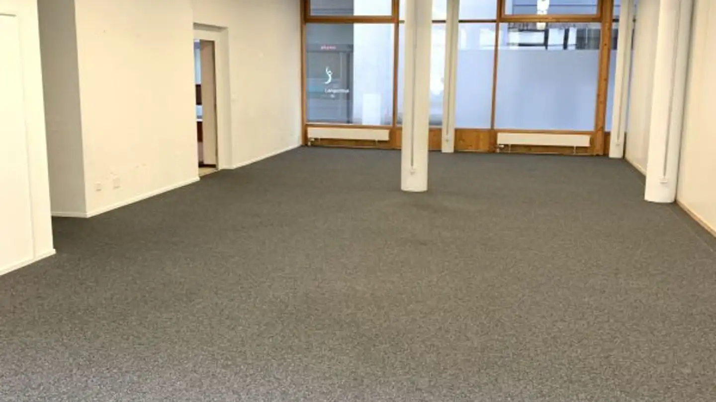 Magasin à louer - Schulhausstrasse 2a, 4900 Langenthal - Photo 3