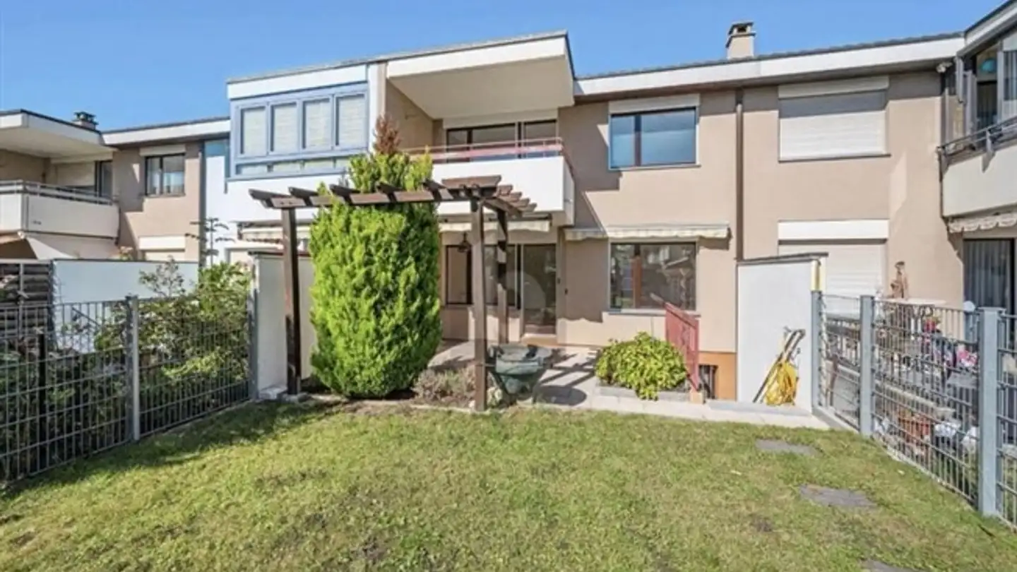 Maison en terrasse à louer - 4153 Reinach BL