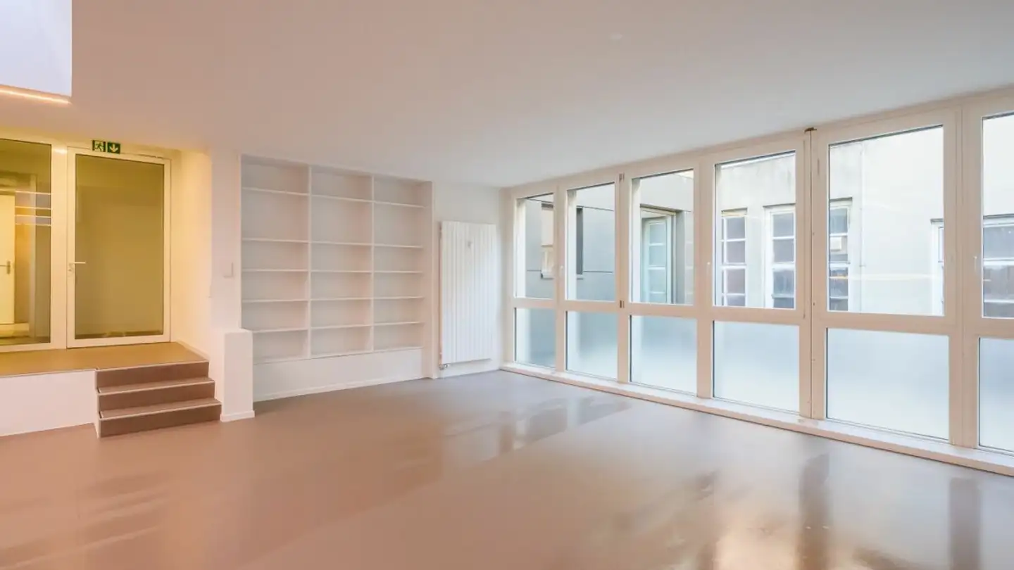 Spazio ufficio in affitto - Avenue Léopold-Robert 90, 2300 La Chaux-de-Fonds
