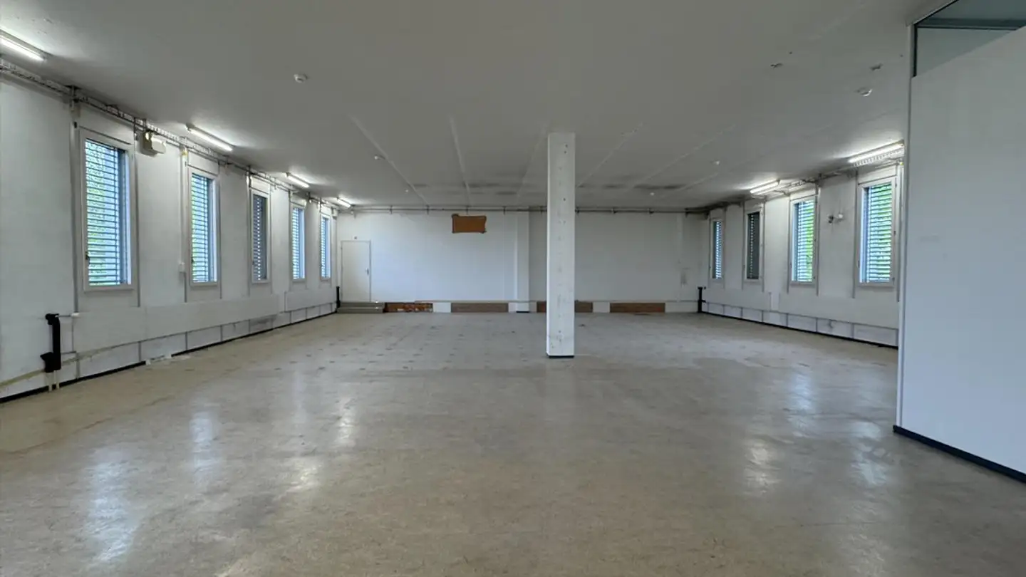 Commercial for rent - Talstrasse 2, 4144 Arlesheim - Photo 2