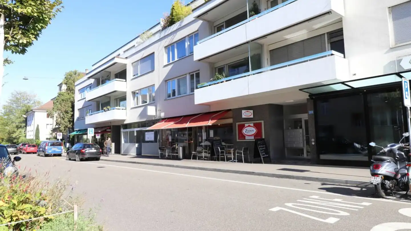 Place de parking extérieure à louer - St. Alban-Ring 211, 4052 Basel