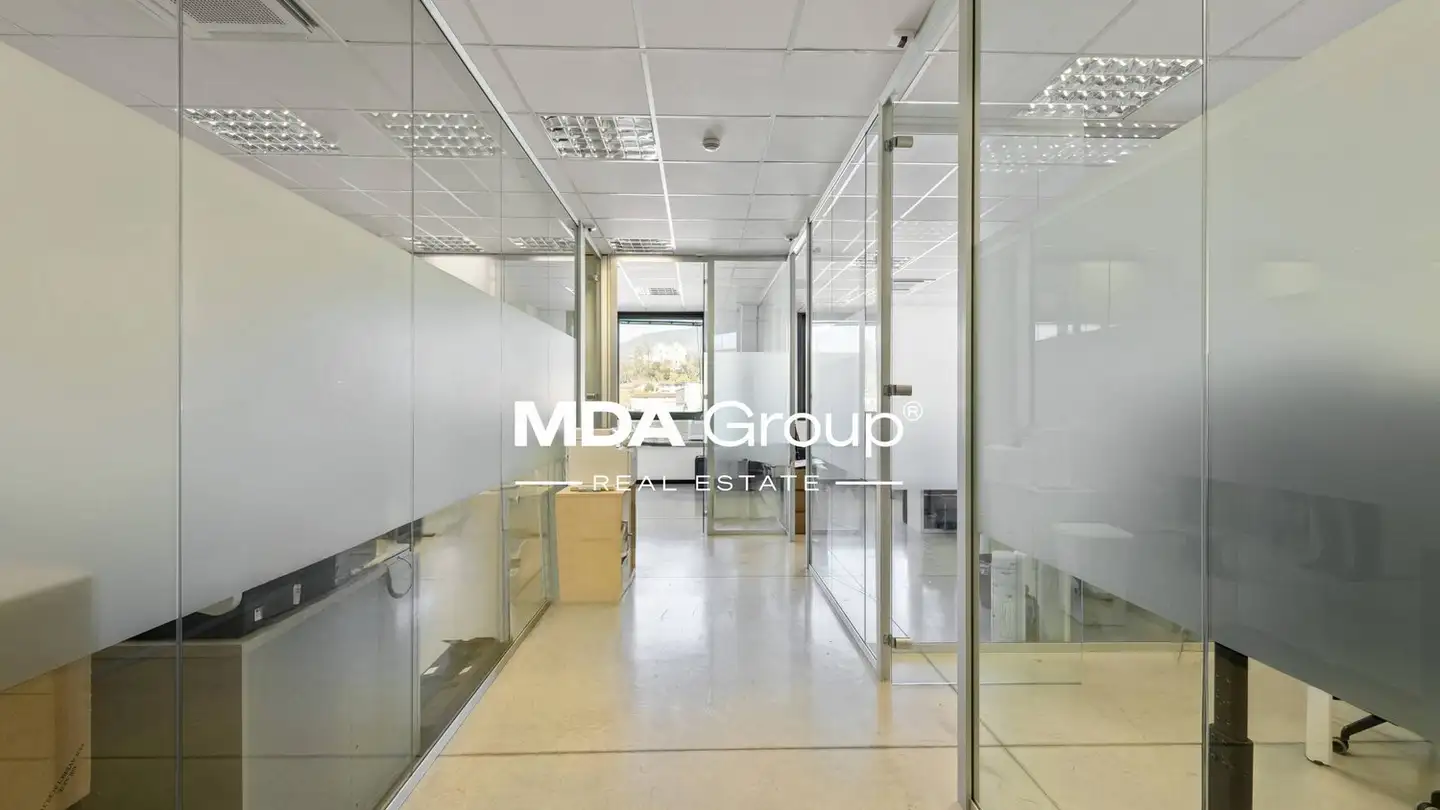 Bürofläche mieten - Via Cantonale, 6855 Stabio - Foto 4