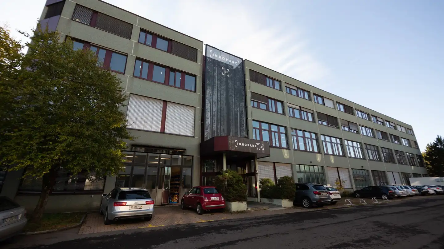 Commercial for rent - Rue Fritz-Courvoisier 103, 2300 La Chaux-de-Fonds