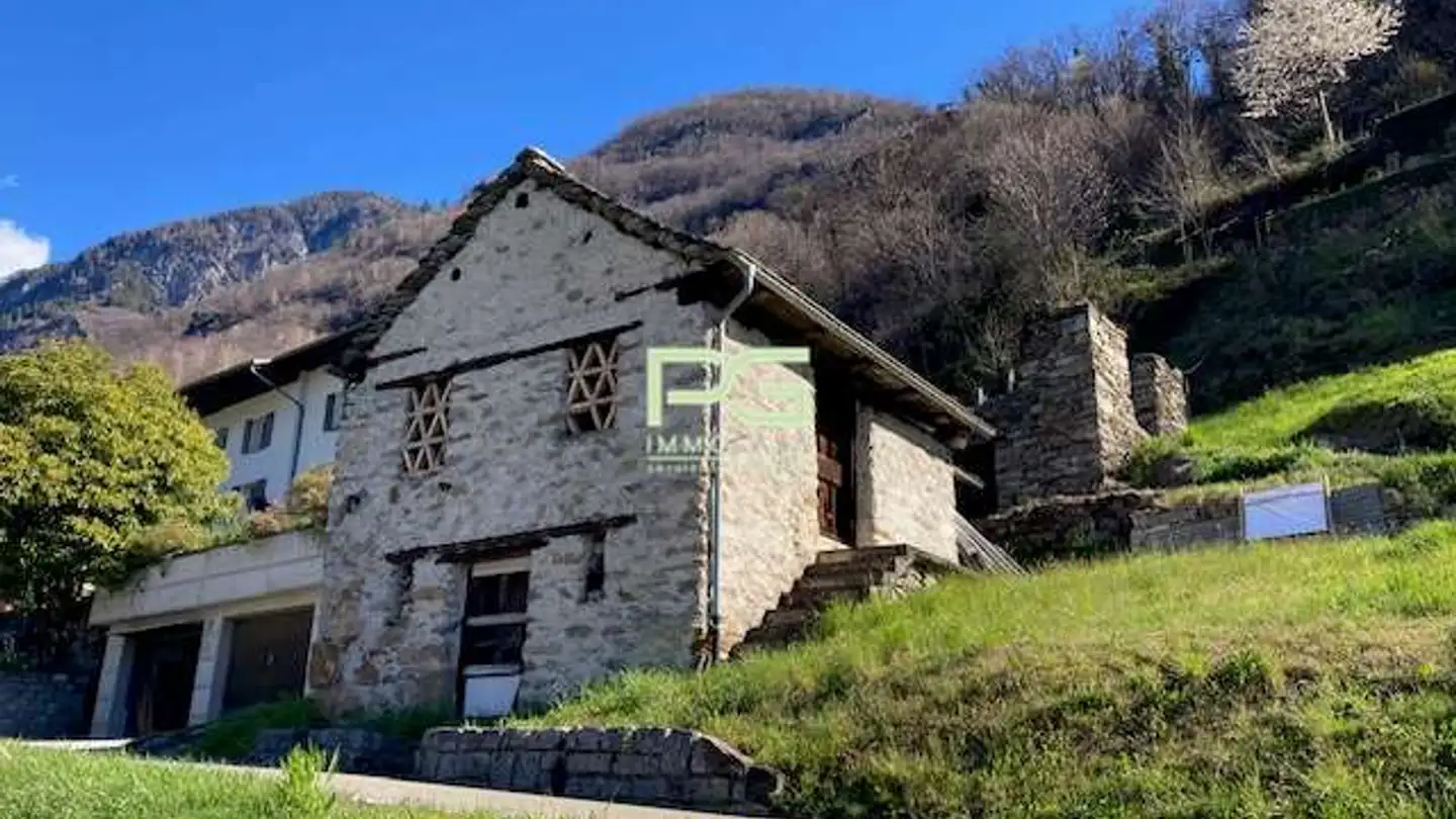 Workshop for sale - 6713 Malvaglia