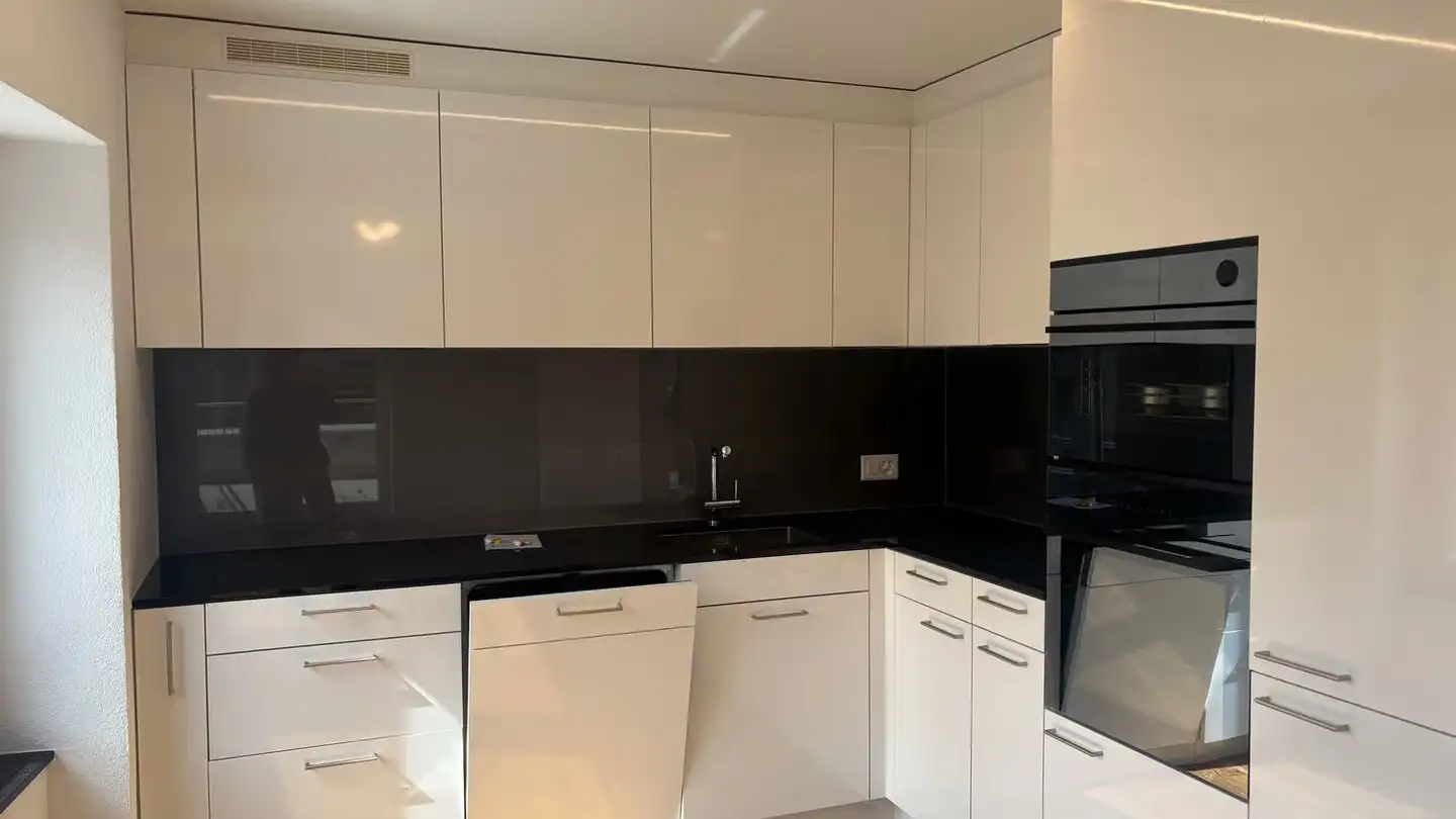 Apartment for rent - Bahnhofstrasse 12, 8854 Siebnen - Photo 2