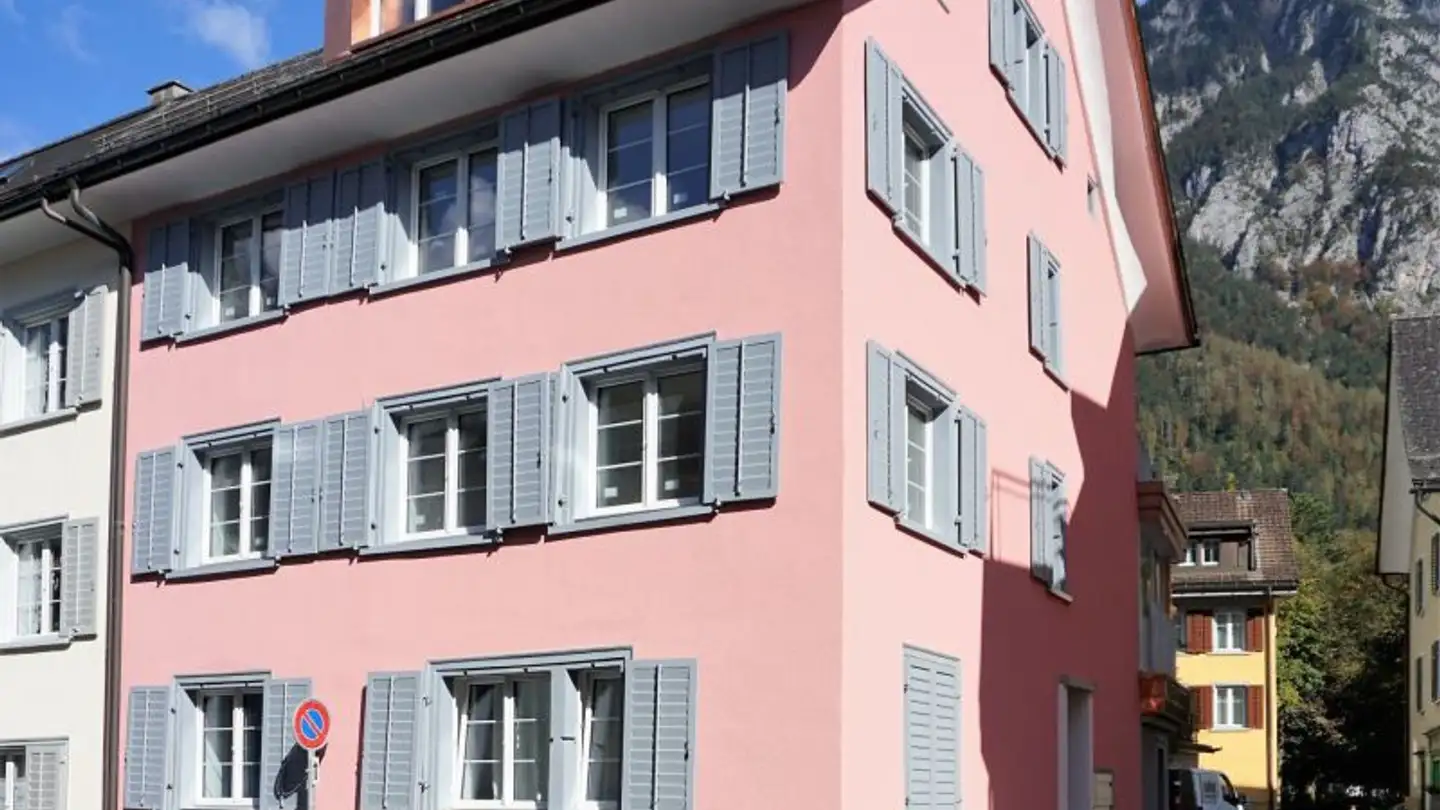 Appartement à louer - Allmeindstrasse 6, 8750 Glarus
