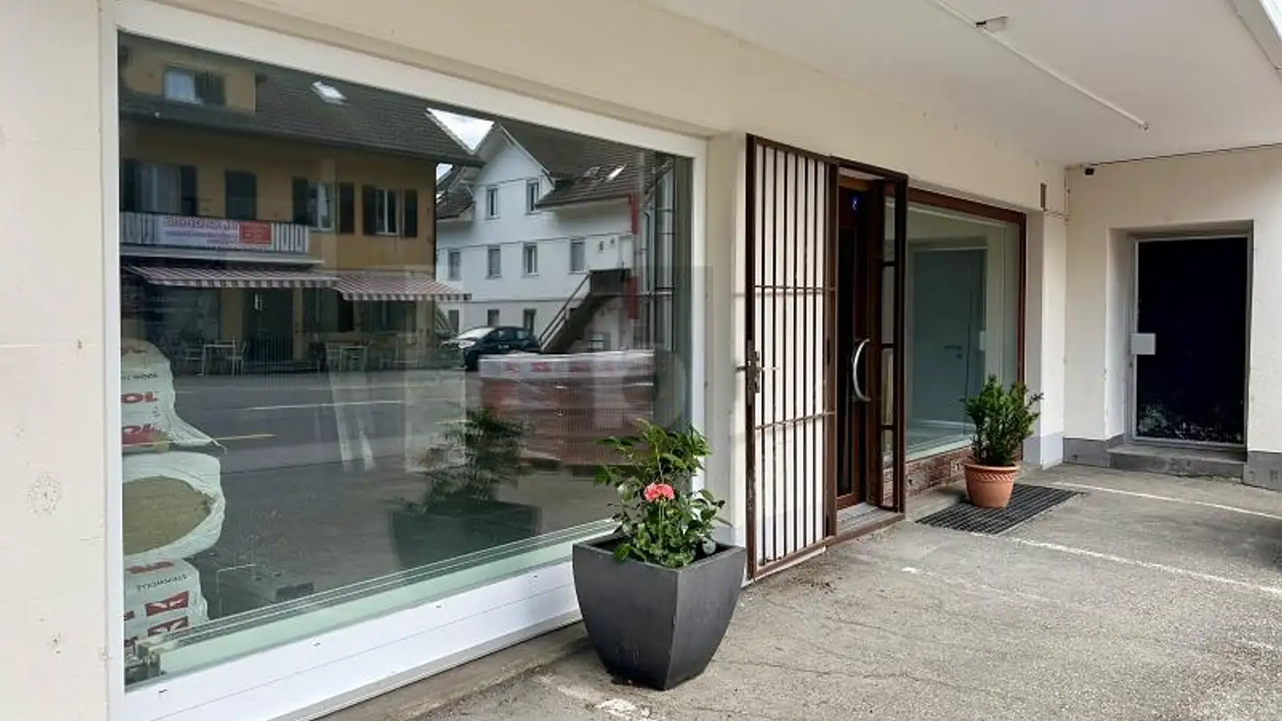 Medical practice for rent - 4853 Riken AG