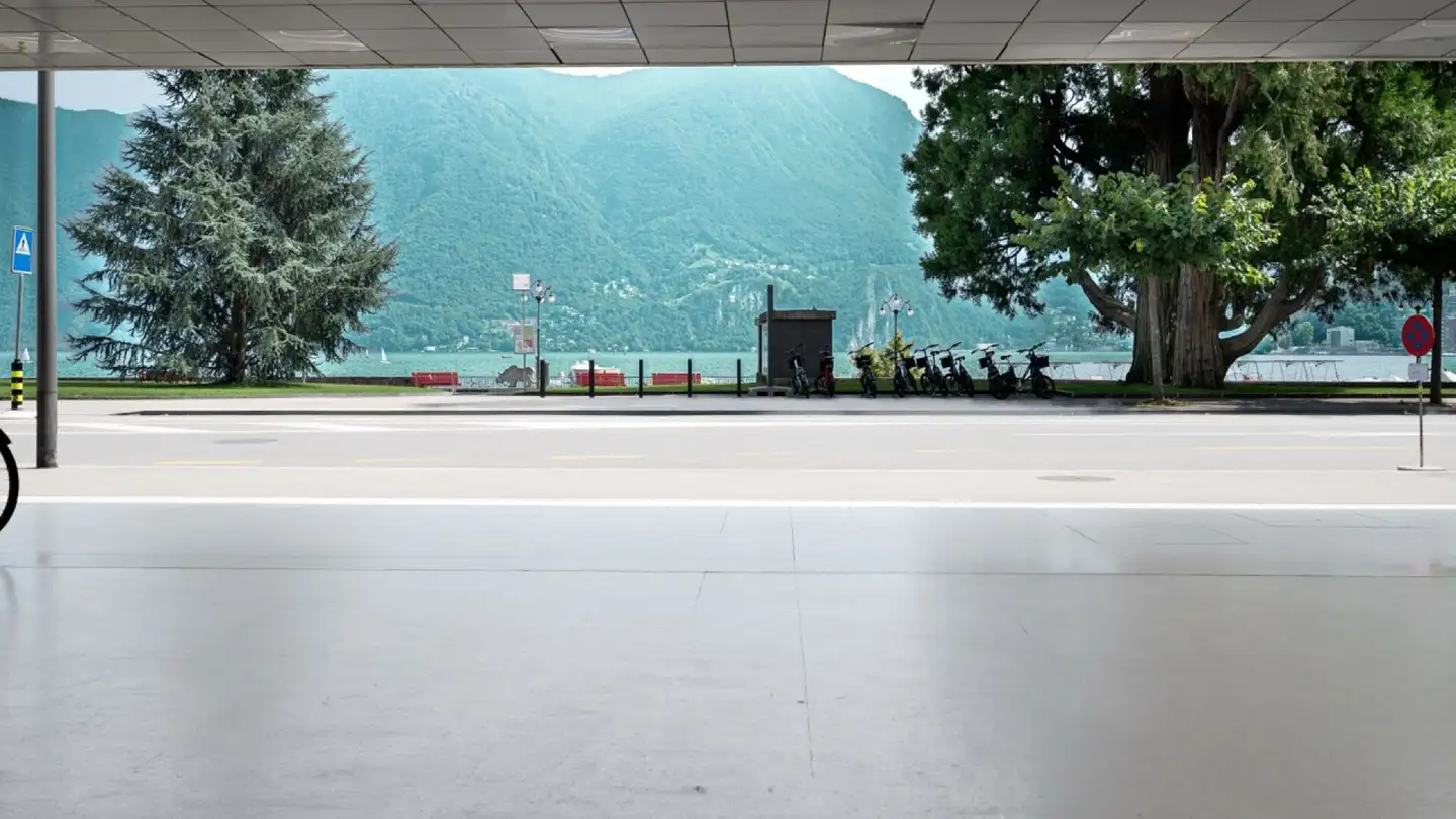 Commerciale in vendita - Riva Antonio Caccia 1, 6900 Lugano - Photo 2