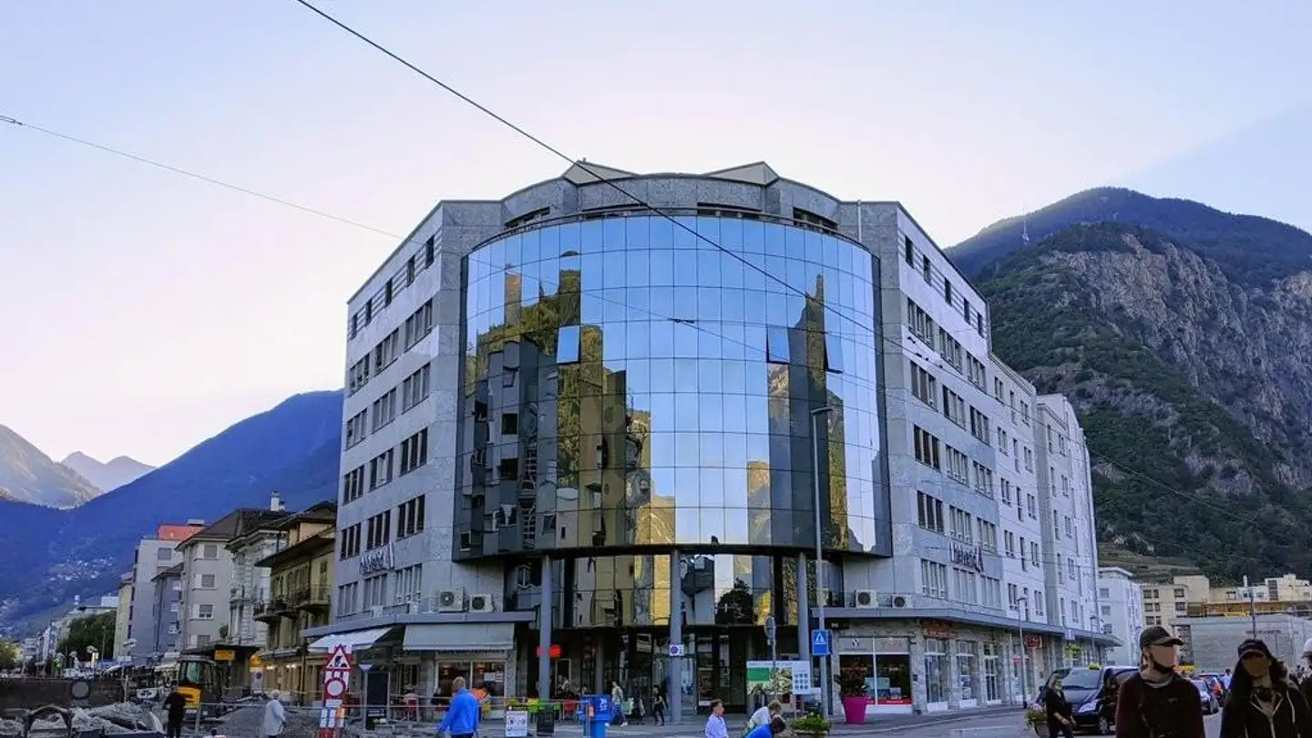 Underground parking space for rent - Avenue De La Gare 45, 1920 Martigny