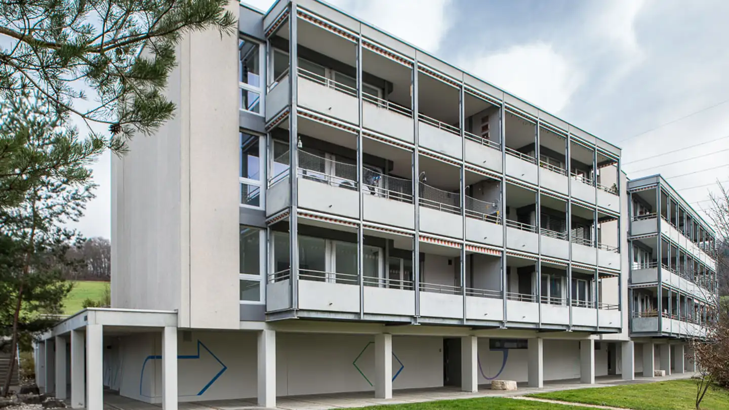 Tiefgaragenstellplatz mieten - Rainweg 12, 4415 Lausen
