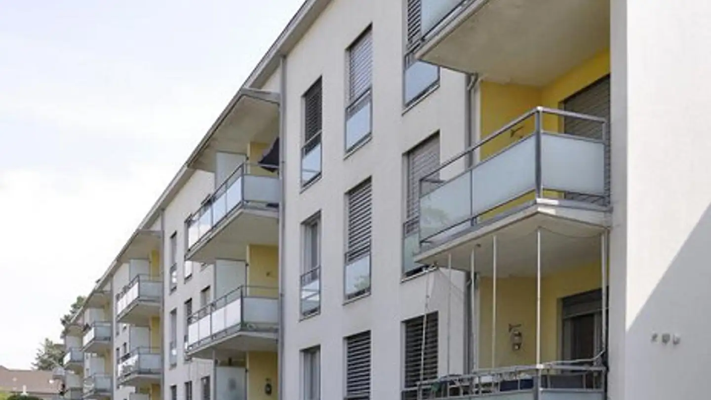 Place de parking souterraine à louer - Luegislandstrasse 76, 8051 Zürich