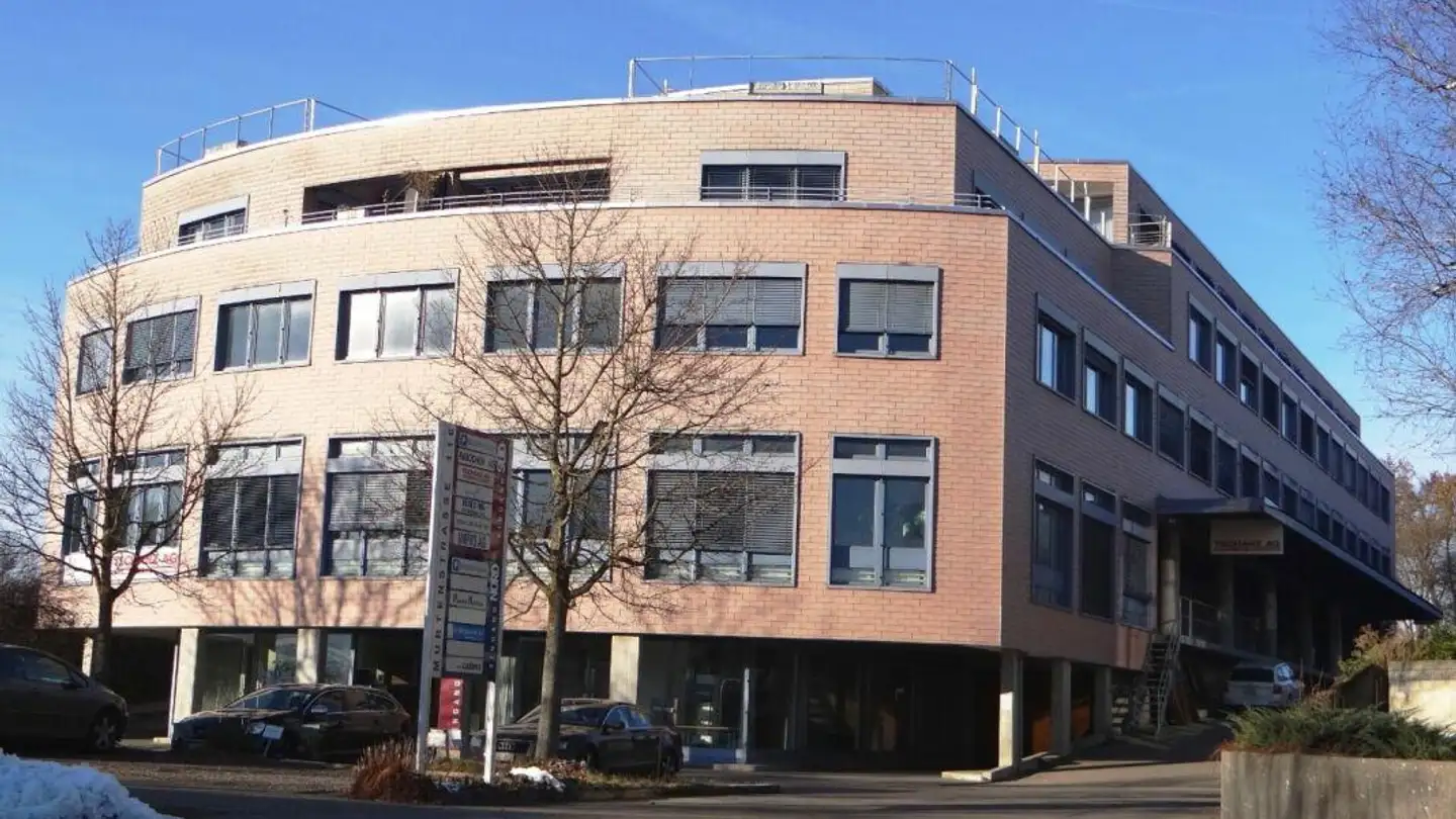 Commercial à louer - Murtenstrasse 116, 3202 Frauenkappelen
