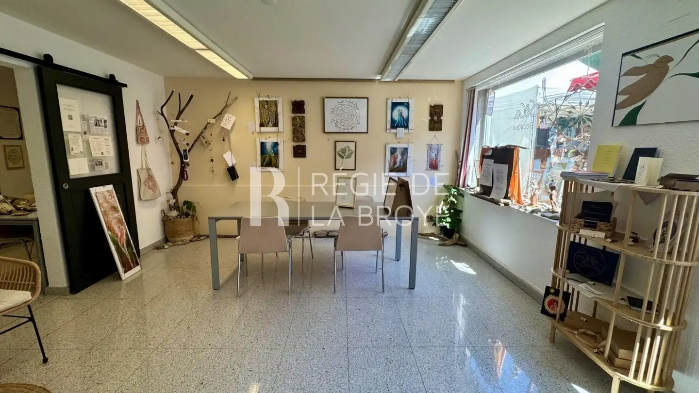 Commercial for rent - Rue Du Camus 11, 1470 Estavayer-le-Lac - Photo 2