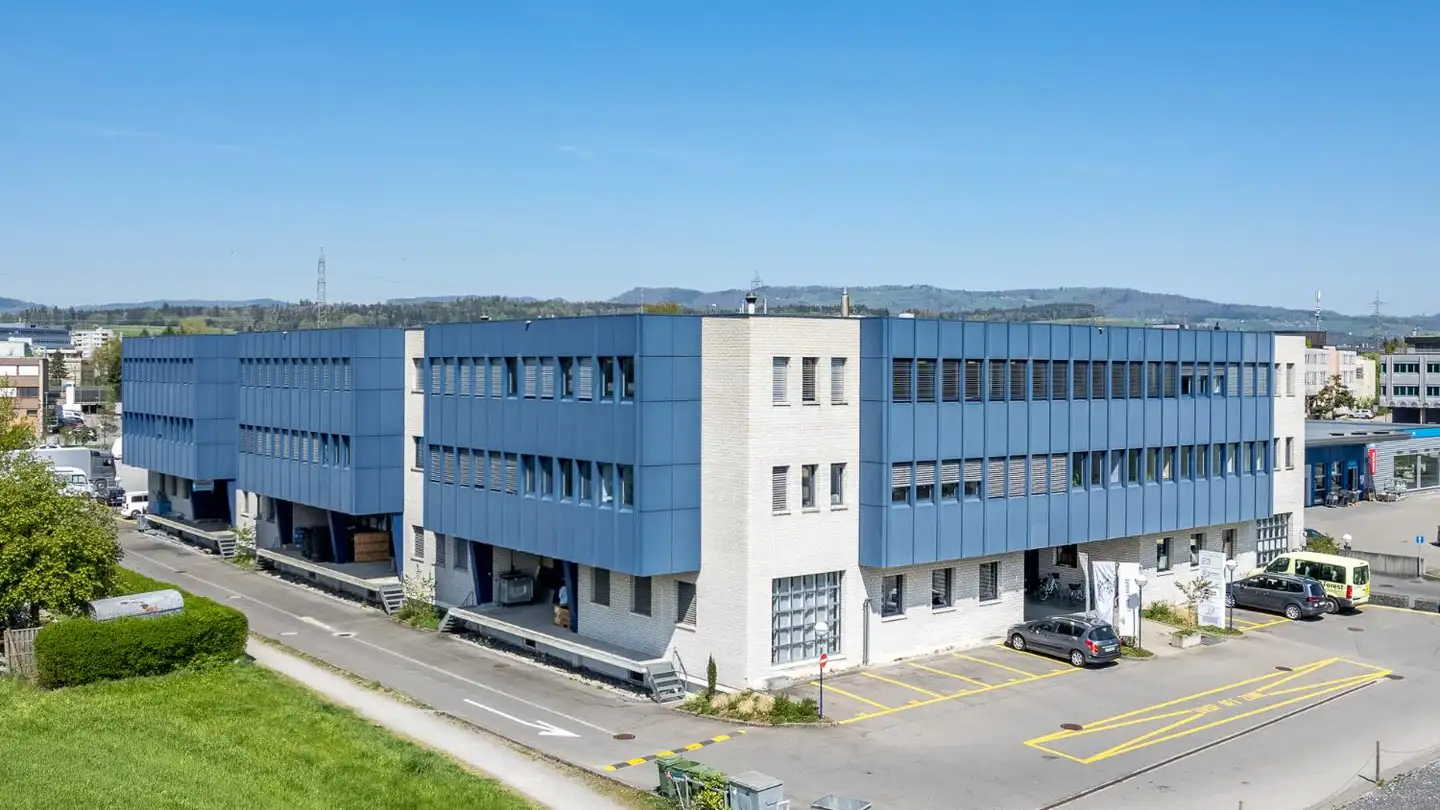 Parkplatz im Freien mieten - Chollerstrasse 21, 6312 Steinhausen