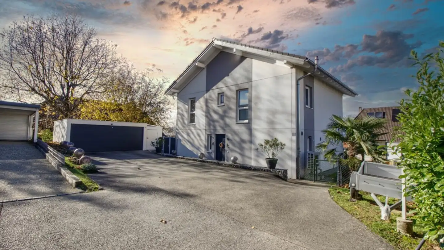 Villa for sale - 1589 Chabrey