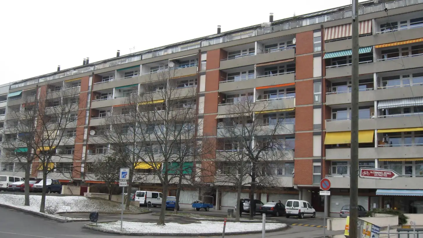 Place de parking intérieure à louer - Route Du Grand-Lancy, 1212 Grand-Lancy