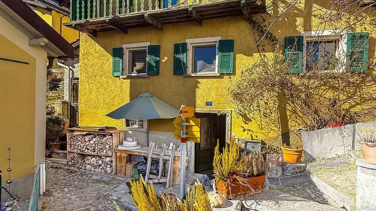 Stepped house for sale - 6541 Sta. Maria in Calanca