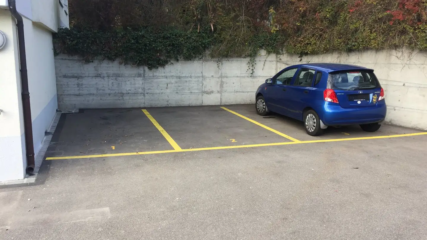 Parkplatz im Freien mieten - Baumgartenstrasse 15, 8330 Pfäffikon ZH