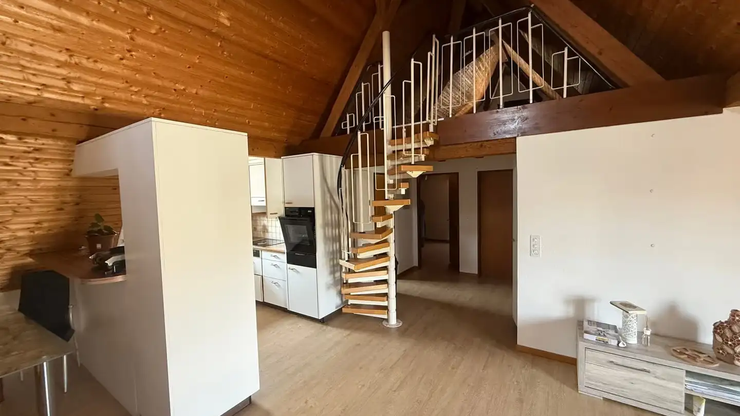 Dachgeschosswohnung mieten - Dorfstrasse 13, 8332 Russikon - Foto 3
