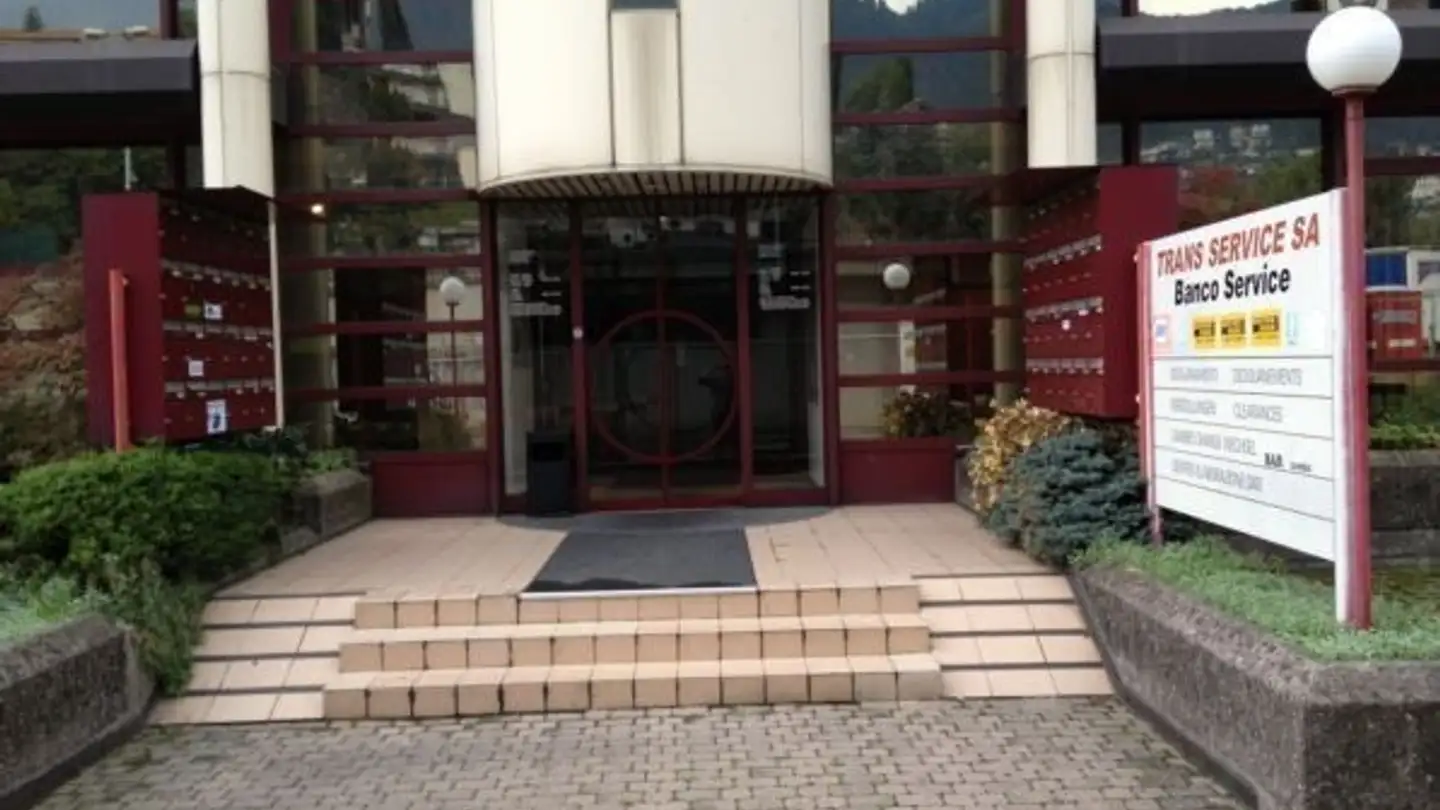 Bureau à louer - 6830 Chiasso