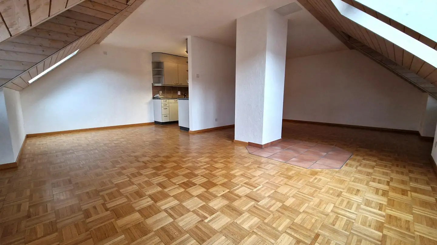 Penthouse mieten - Weinlandstrasse 8, 8451 Kleinandelfingen - Foto 2