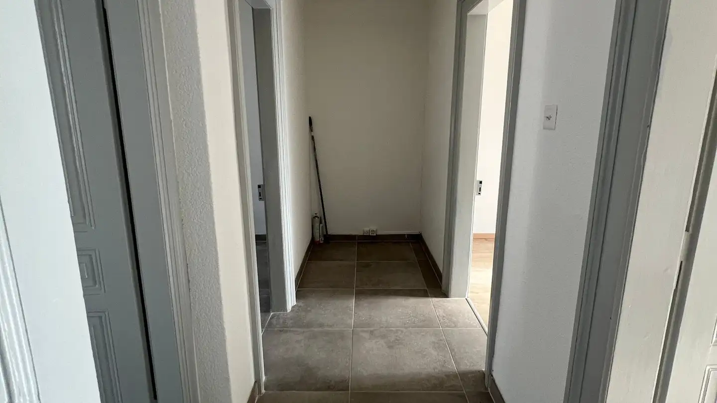 Appartamento in affitto - Rue Du Vallon 33, 2610 St-Imier - Photo 2