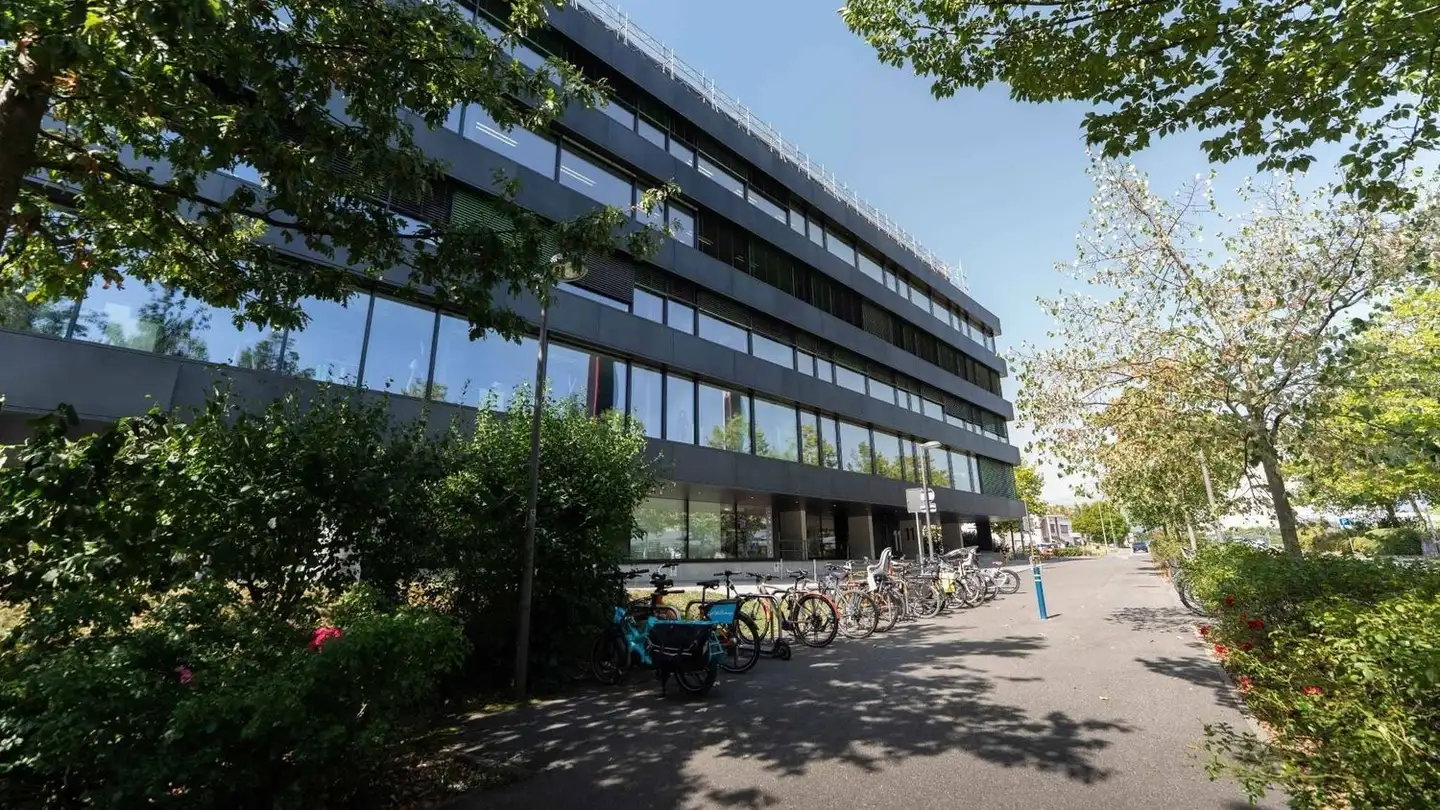 Commercial for rent - Chemin Du Château-Bloch 11, 1219 Le Lignon - Photo 2