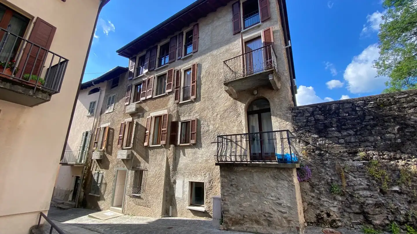 Apartment for rent - 6818 Melano