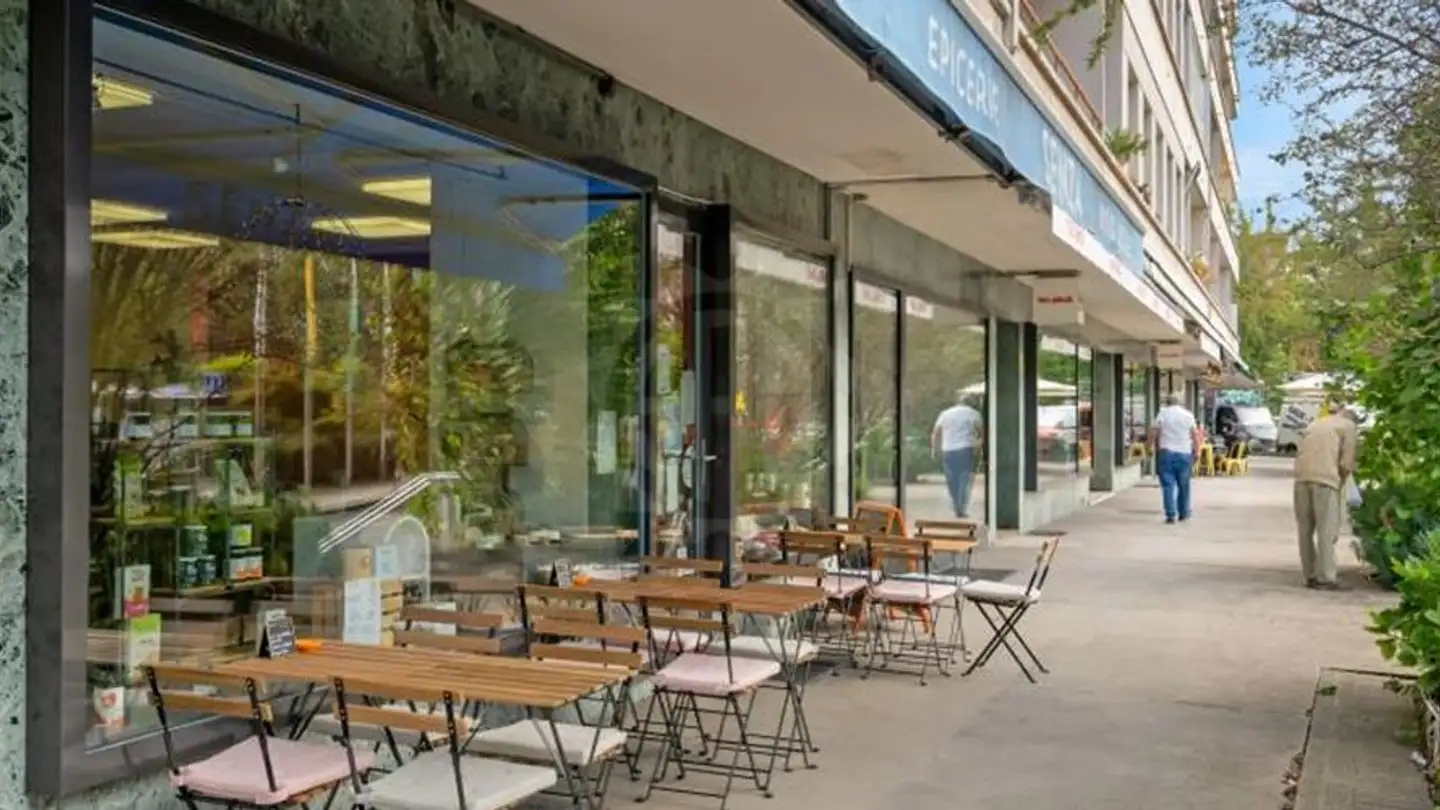 Shop for rent - Place De L' Octroi 10, 1227 Carouge GE