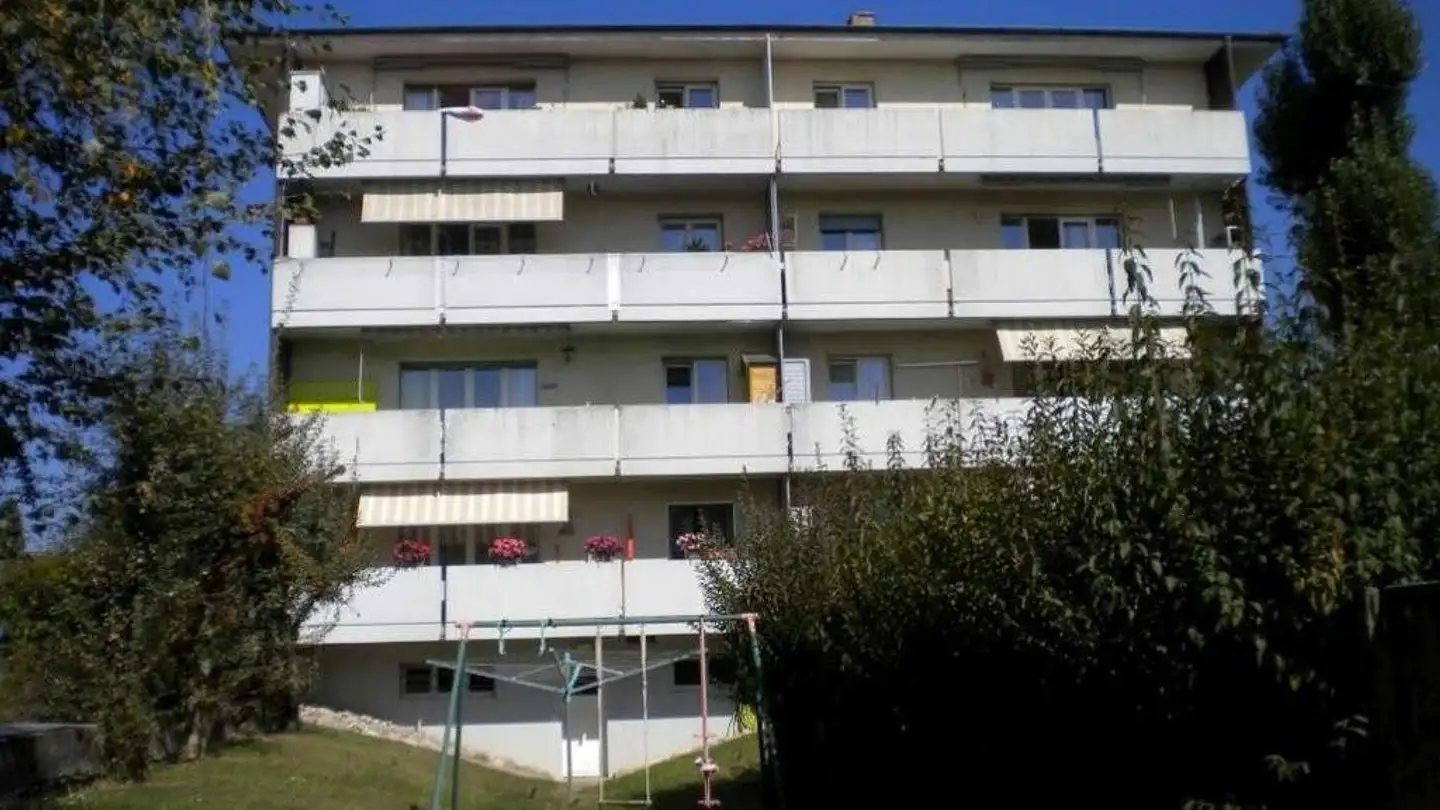 Place de parking extérieure à louer - Route De Genève 82c, 1028 Préverenges