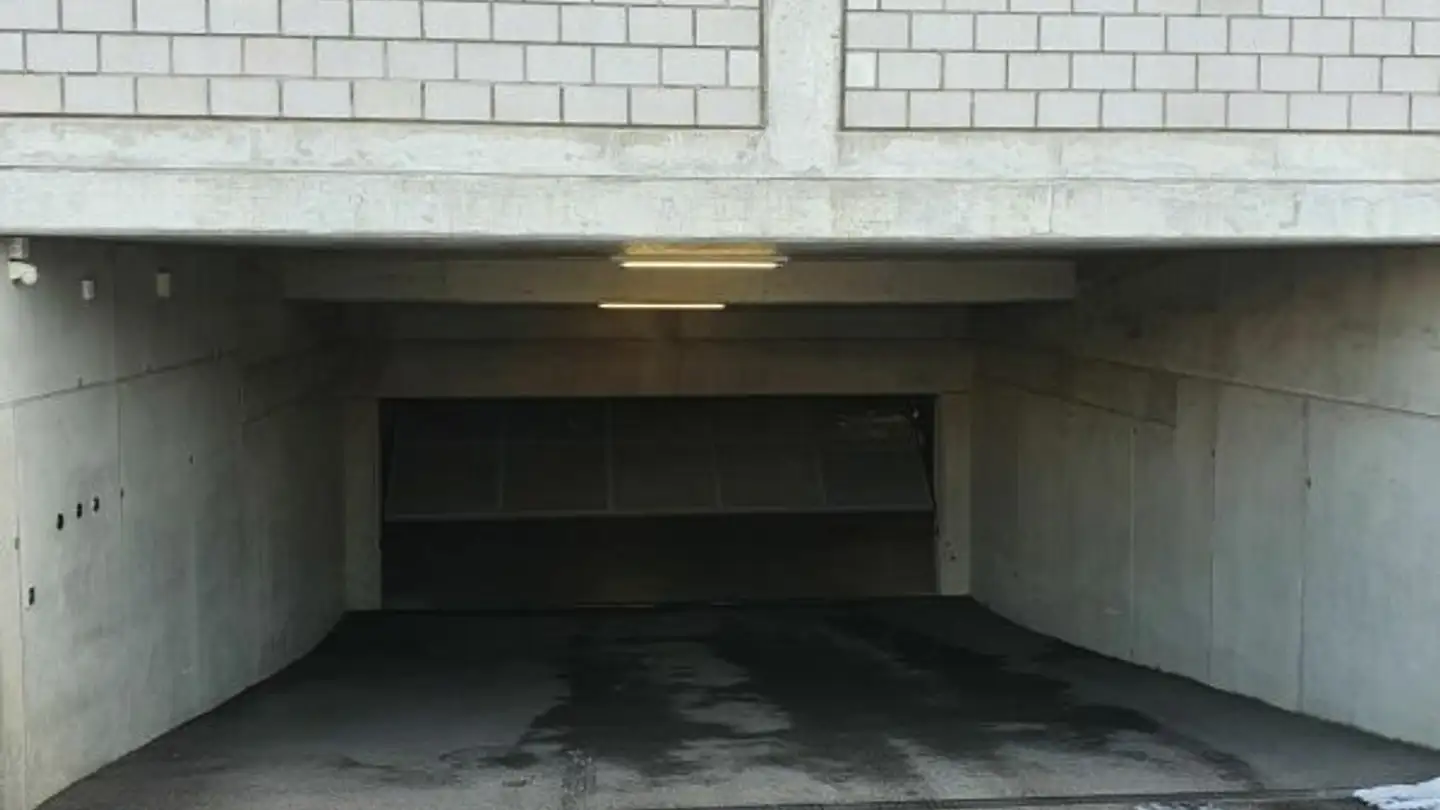 Parcheggio esterno in affitto - Otmarweg, 8617 Mönchaltorf - Photo 2