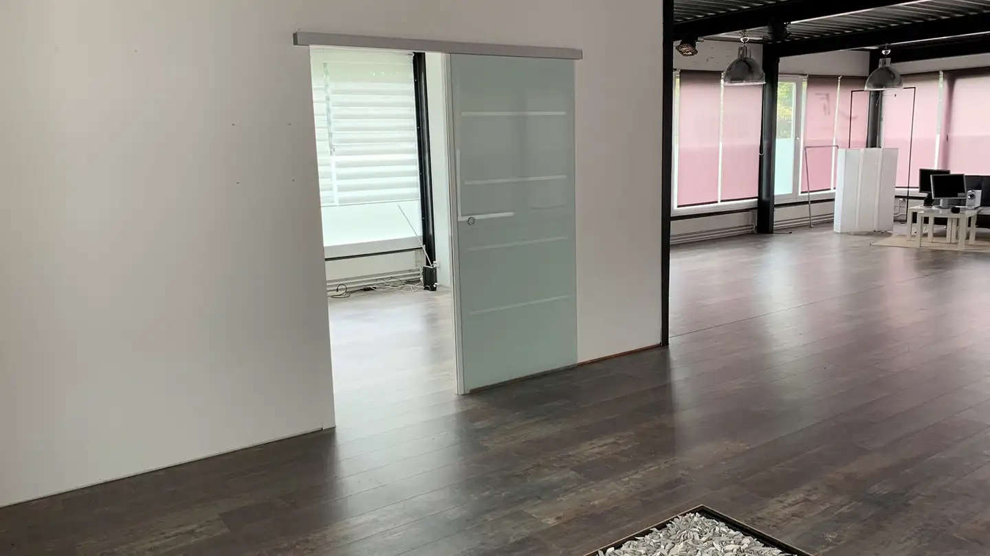 Gewerbe mieten - Route De Soleure / Solothurnstrasse 141, 2504 Biel/Bienne - Foto 3