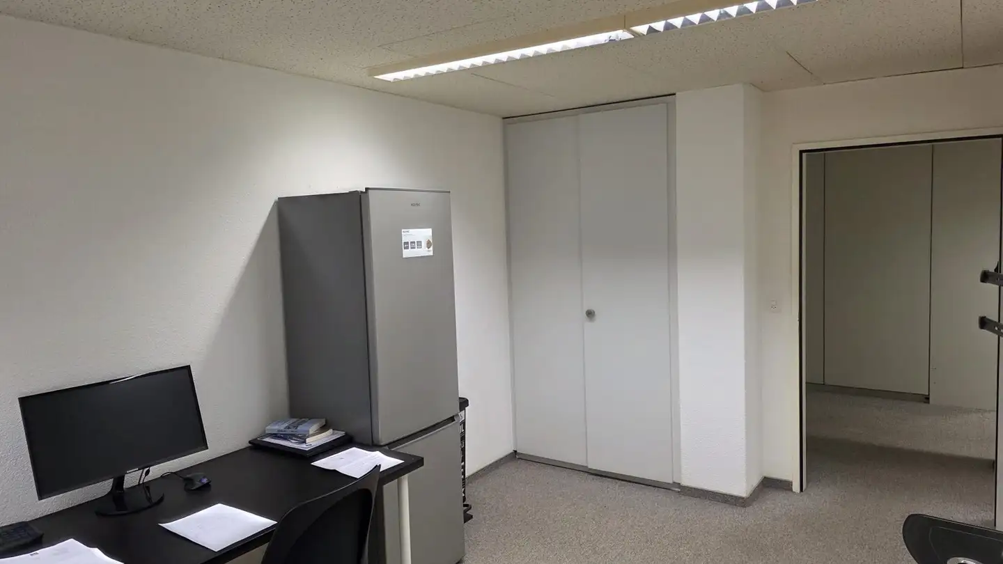 Bureau à louer - Im Spitzler 7, 8902 Urdorf