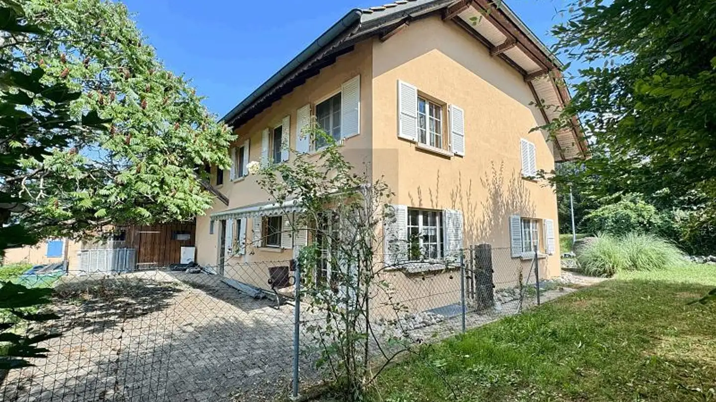 Stepped house for sale - 1564 Domdidier