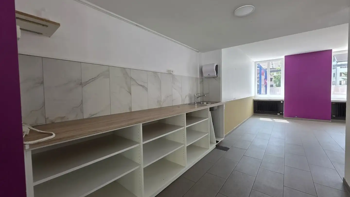 Negozio in affitto - Rue Daniel-Jeanrichard 13, 2400 Le Locle - Foto 4