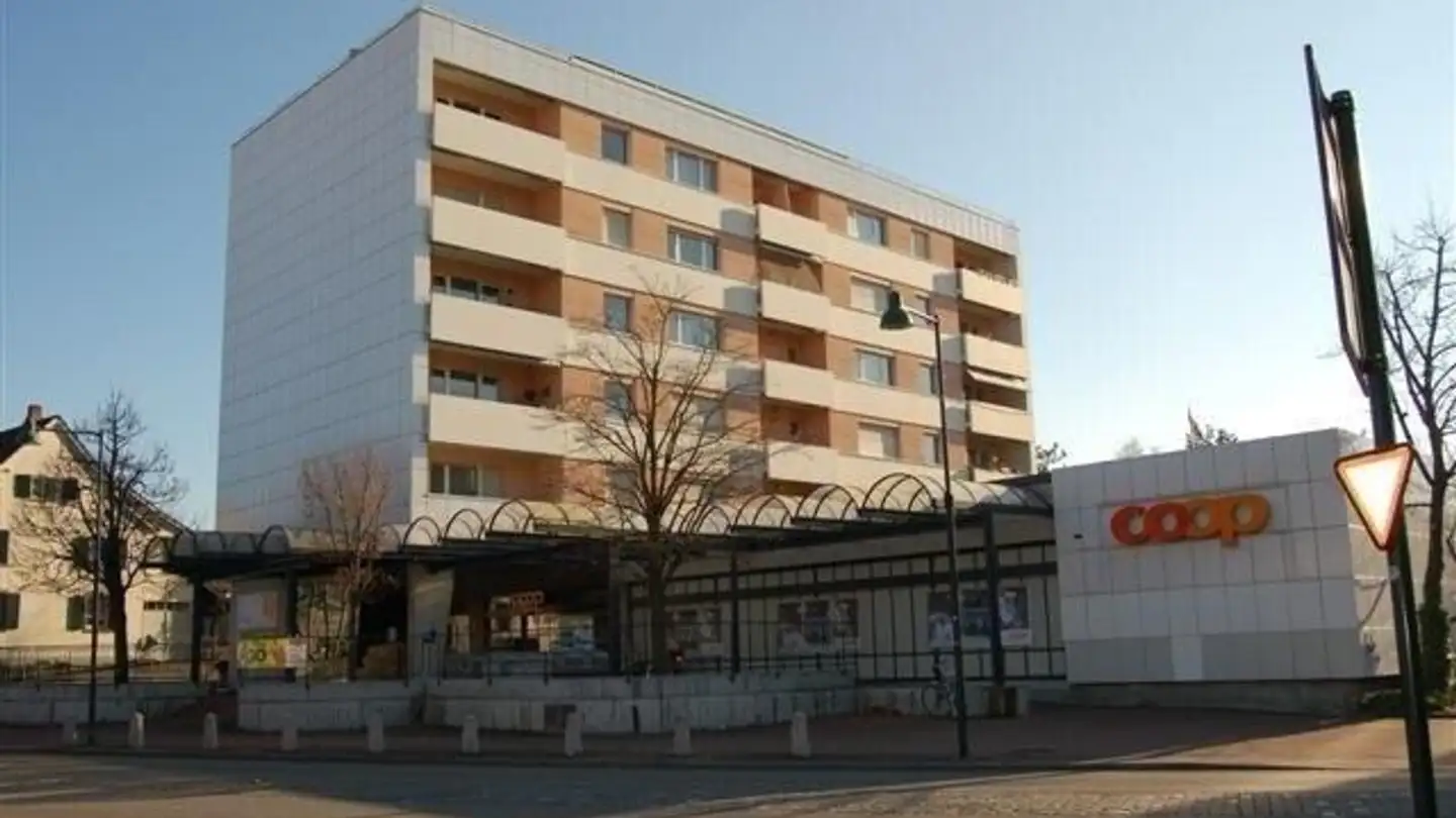 Garage individuel à louer - Bahnhofstrasse 10, 4106 Therwil