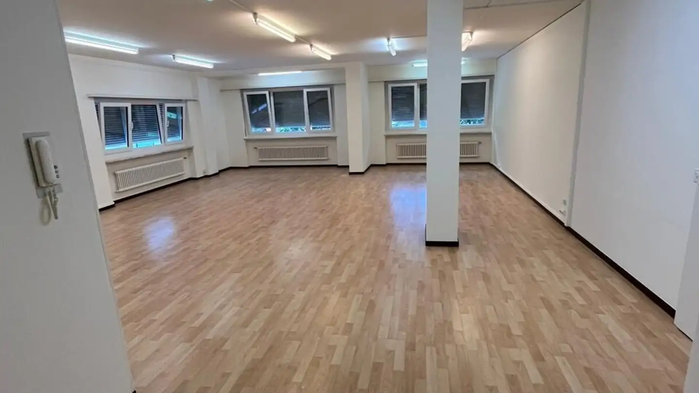 Spazio ufficio in affitto - Via Attilio Balli 56, 6600 Muralto