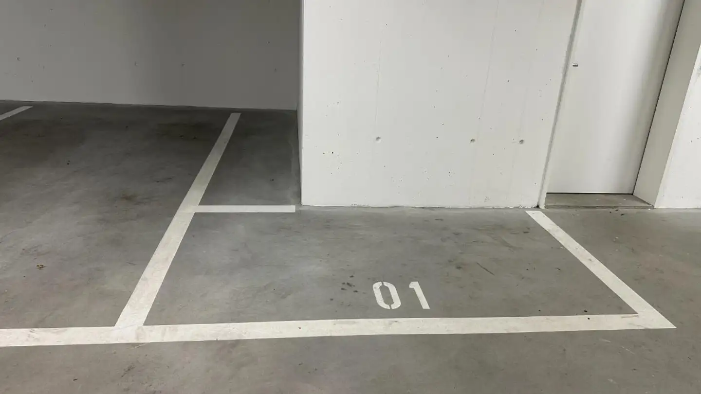 Indoor motorbike parking space for rent - Heidwiesen 17, 8051 Zürich