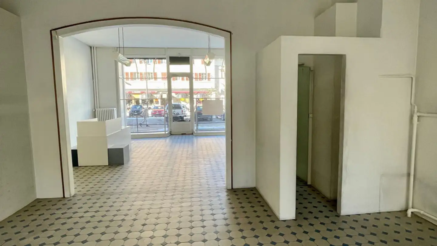 Shop for rent - Rue Neuve 8, 2300 La Chaux-de-Fonds - Photo 4