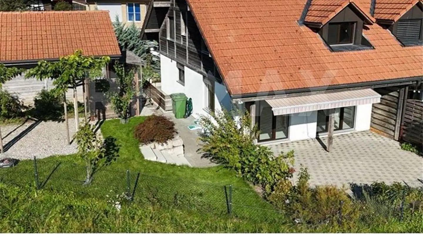 Row house for sale - Rotlaubweg 7, 3274 Hermrigen